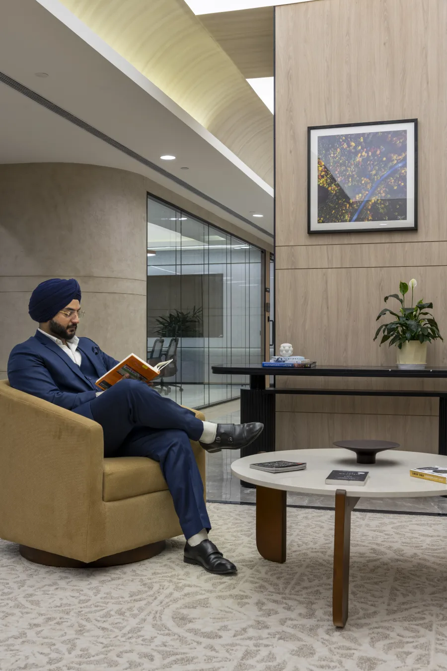 Table Space Atrium centre — lounge seating, Delhi NCR