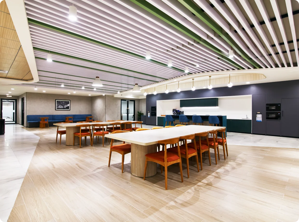 Workstations in a plug-and-play Table Space suite